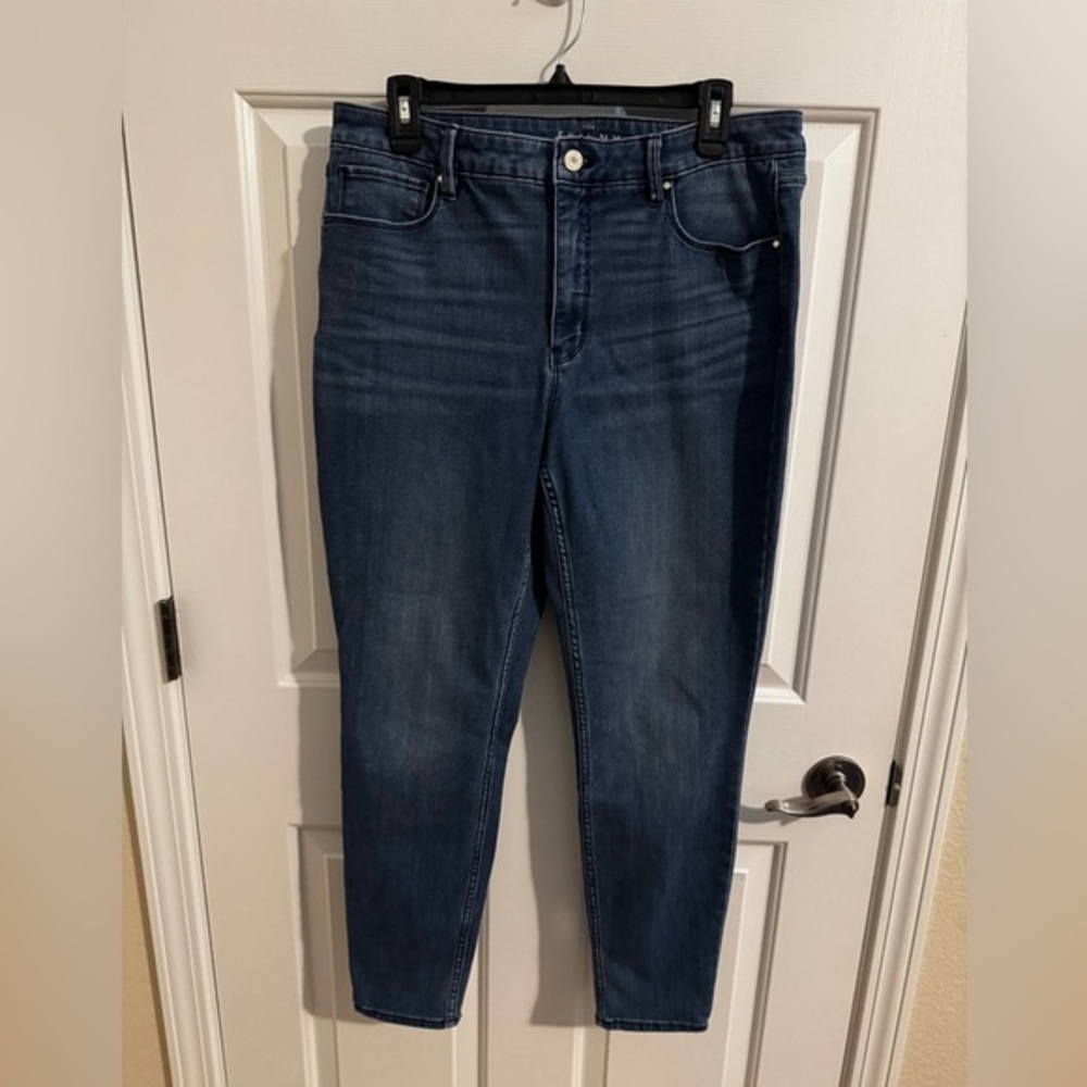 White House Black Market WHBM High Rise Skinny Ankle 12